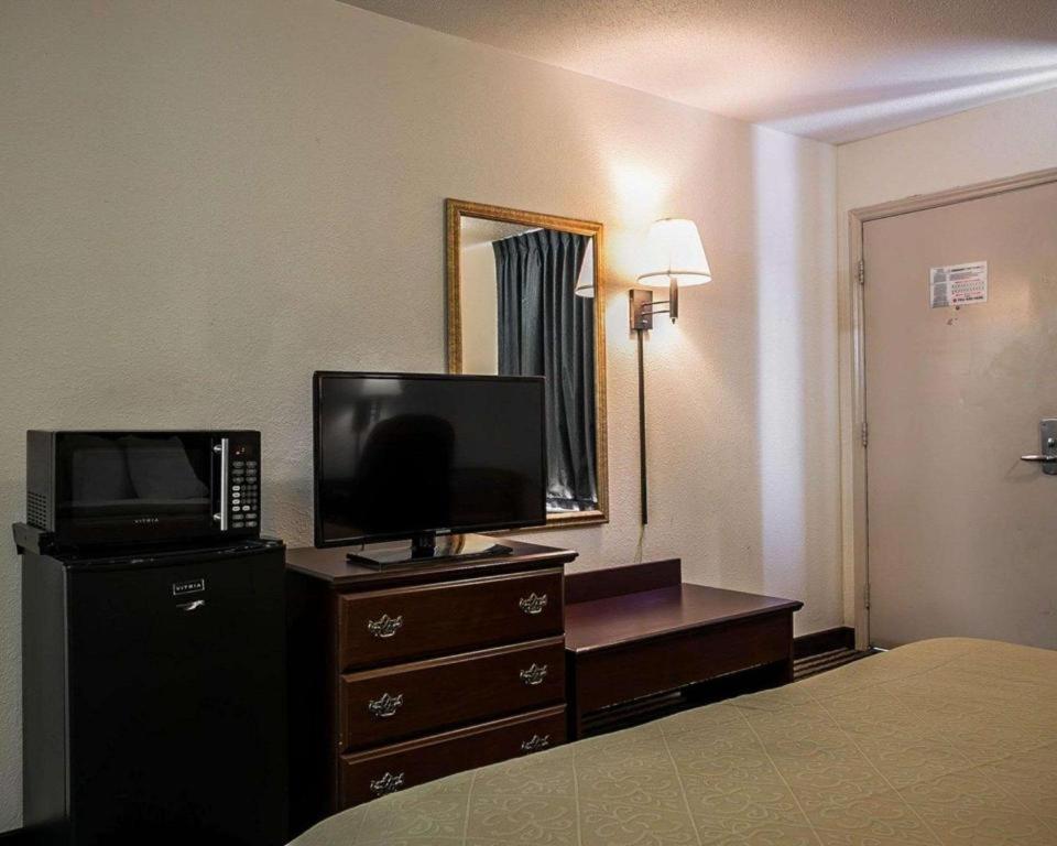 Quality Inn Columbia Airport West Columbia Ngoại thất bức ảnh