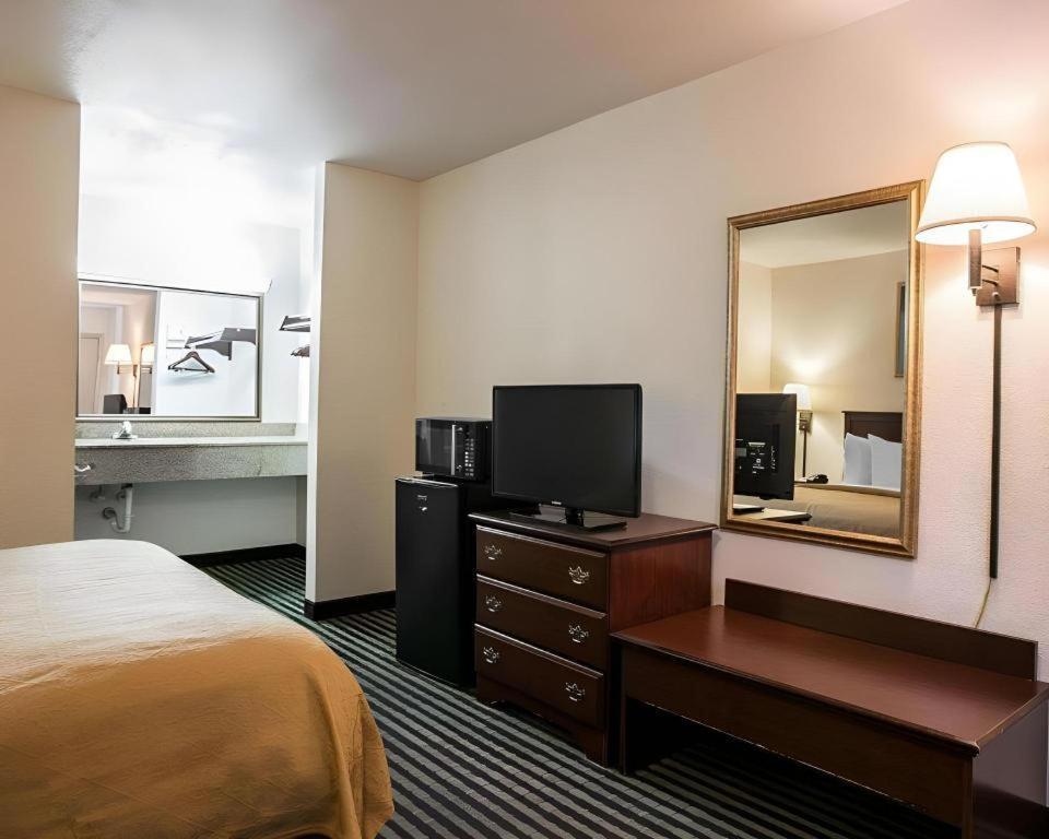 Quality Inn Columbia Airport West Columbia Ngoại thất bức ảnh