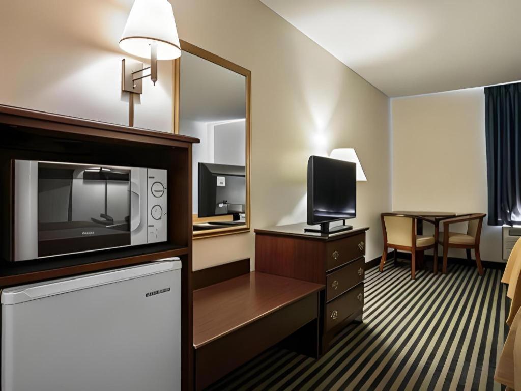Quality Inn Columbia Airport West Columbia Ngoại thất bức ảnh