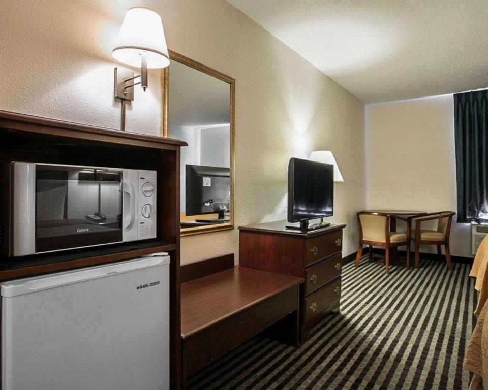 Quality Inn Columbia Airport West Columbia Ngoại thất bức ảnh